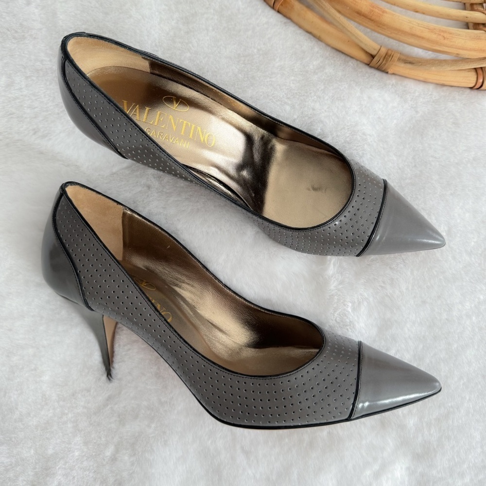 Valentino Perforated Pumps Heels In Purple Gray Leather Pointed Toe